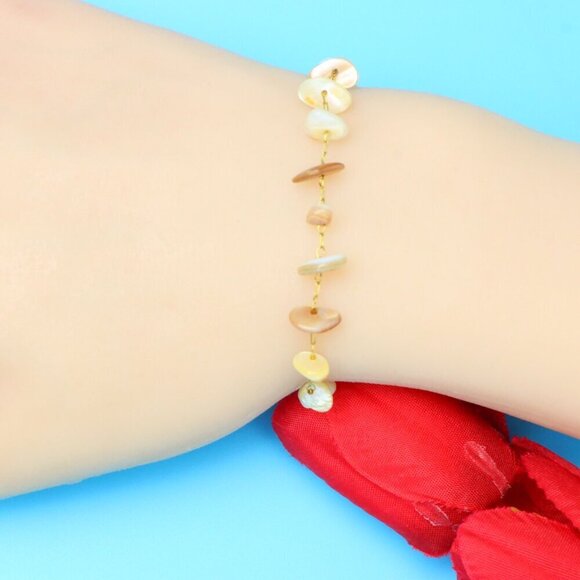 Chic & Stylish Bracelet – A Thoughtful Gift for Women and Girls, DYC1302 - Picture 2 of 8